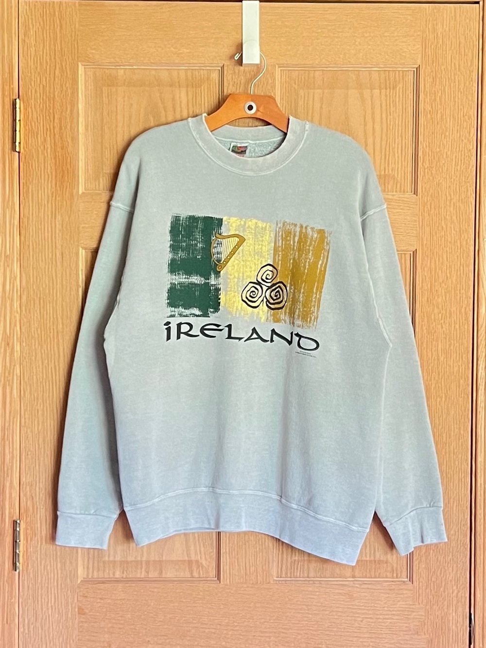 XL Vintage Ireland Crewneck Sweatshirt